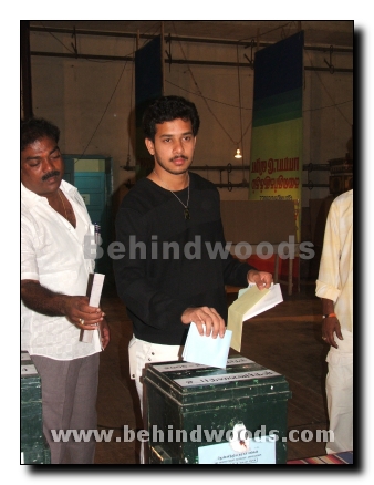 Stars galaxy in Nadigar Sangam elections!